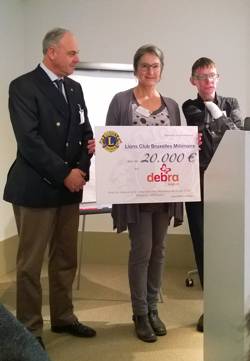 Cheque impressionnant du LC Bruxelles Millénaire
